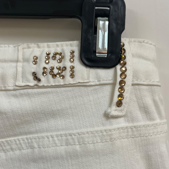 White Rhinestone Embellished Distressed Jeans – Size S - Picture 14 of 16